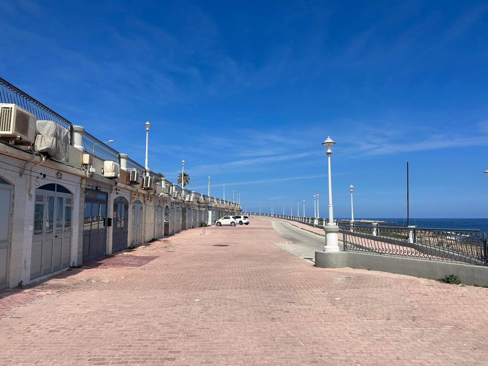 Seafront Beachroom Apartment *