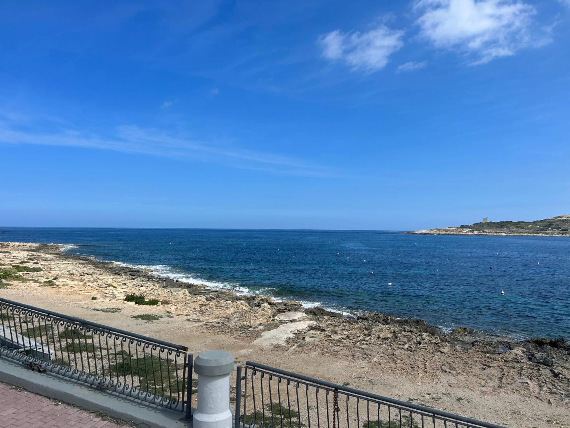Seafront Beachroom